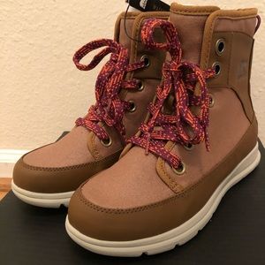 Sorel Explorer boots women’s 7.5 NWT